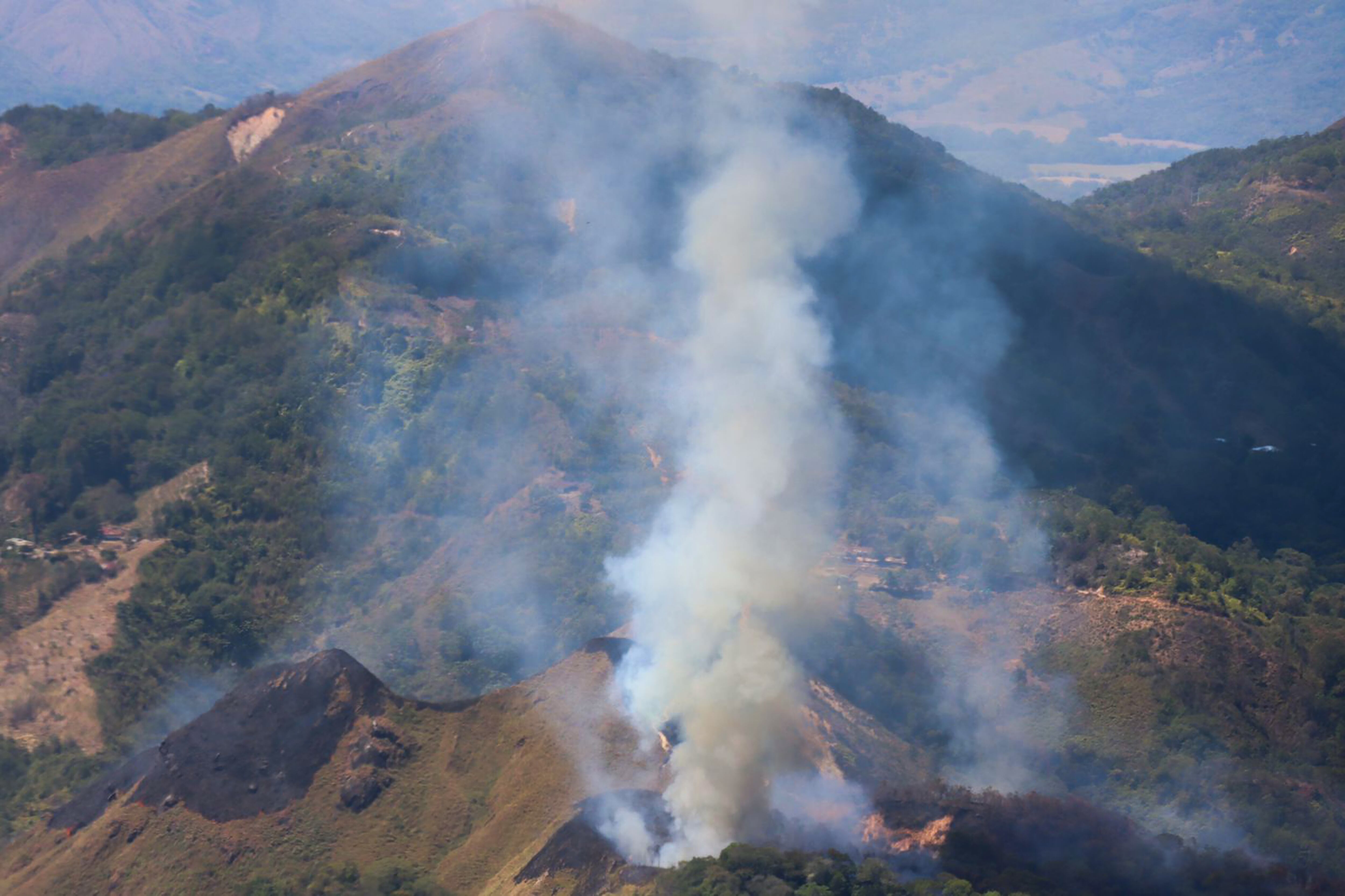 Incendios forestales han afectado más de 1000 hectáreas en Cundinamarca EFE/ Fuerza Aeroespacial Colombiana /SOLO USO EDITORIAL SOLO DISPONIBLE PARA ILUSTRAR LA NOTICIA QUE ACOMPAÑA (CRÉDITO OBLIGATORIO)