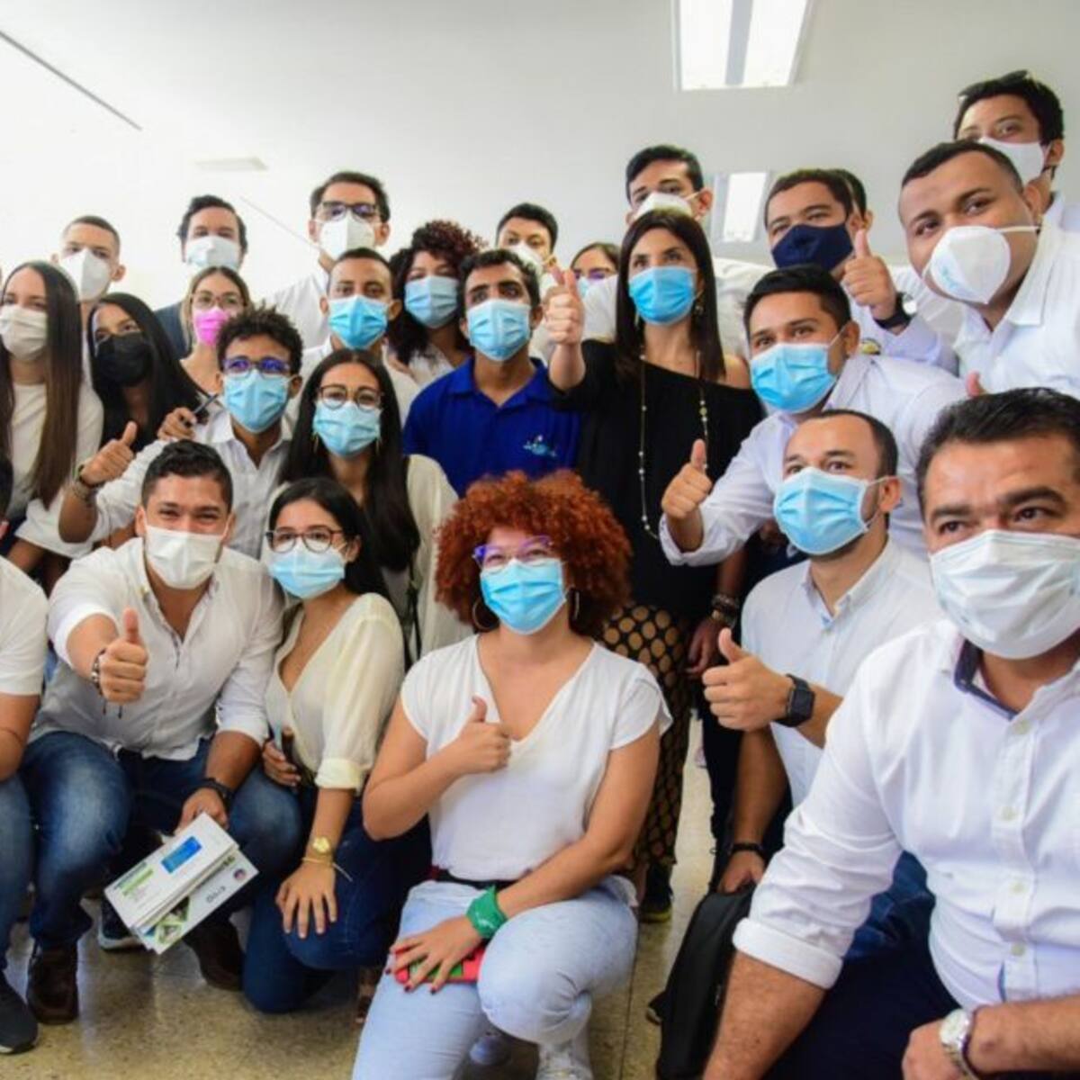 Cambiar el servicio militar obligatorio por "servicio social obligatorio"