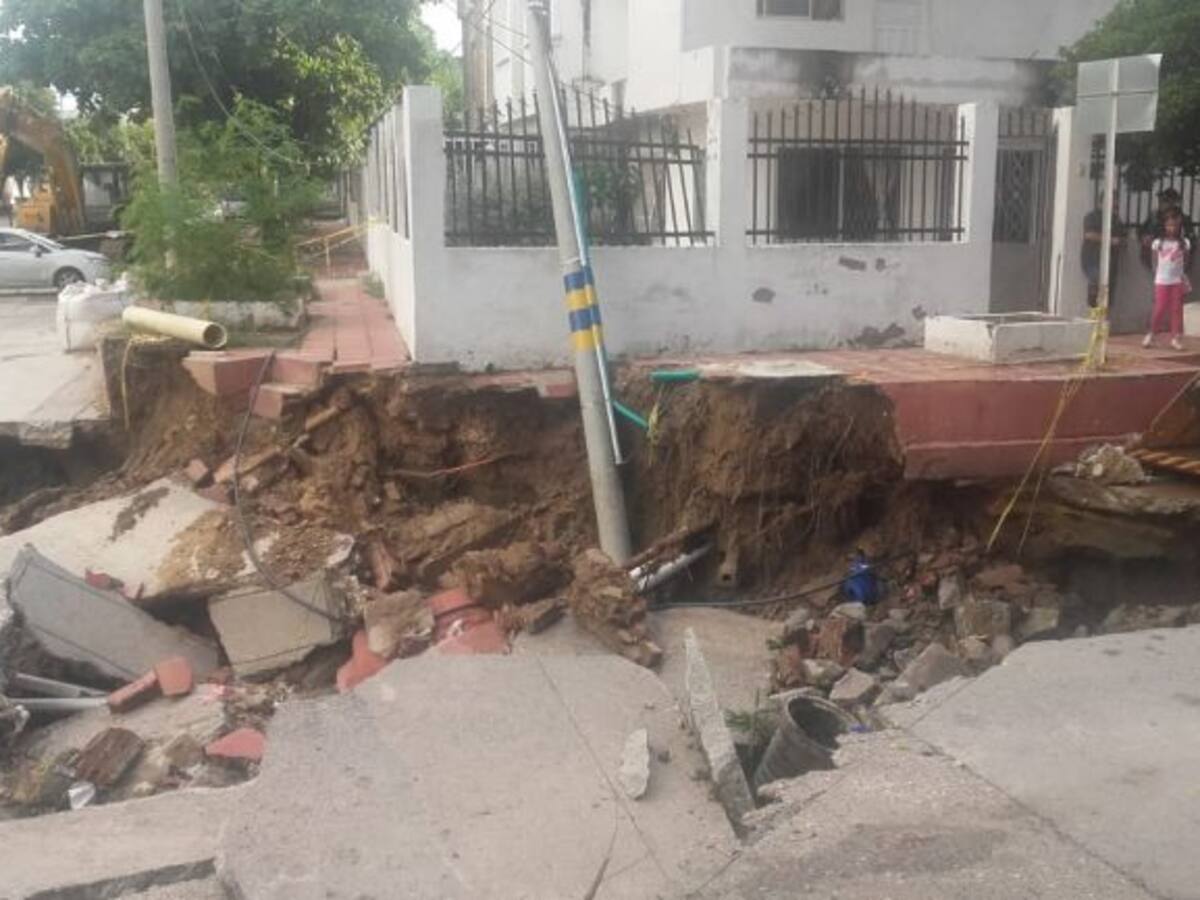 Viviendas socavadas y placas levantadas dejan arroyos en San José