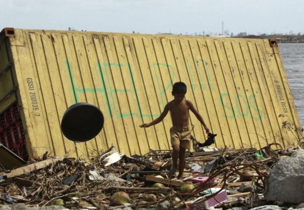 Aspectos de las zonas devastadas por el tifón que durante el fin de semana azotó a Filipinas, hecho que movió a la comunidad internacional a enviar ayuda a millones de afectados.