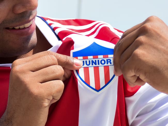 Camiseta Junior de Barranquilla (Colombia). EFE/ Aleydis Coll