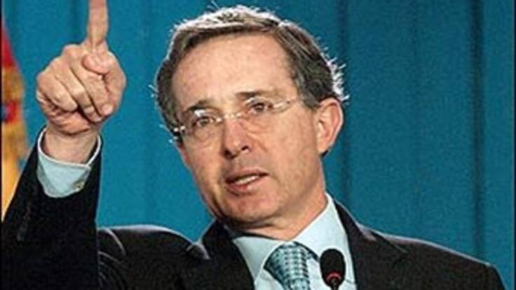 Carta del embajador en Washington pide que se 'aplaste' citación a Uribe en EEUU