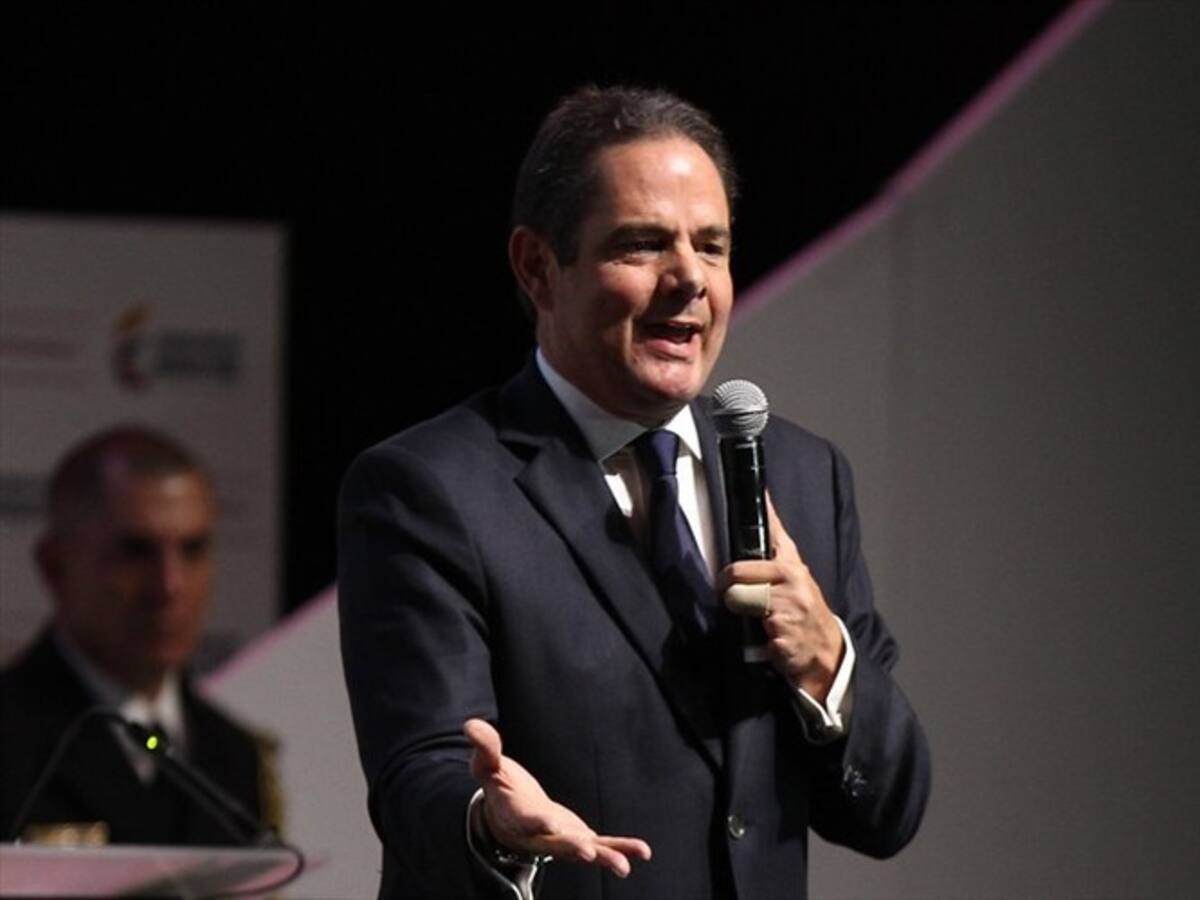 Polémica por decisión de Germán Vargas de lanzar su candidatura por firmas