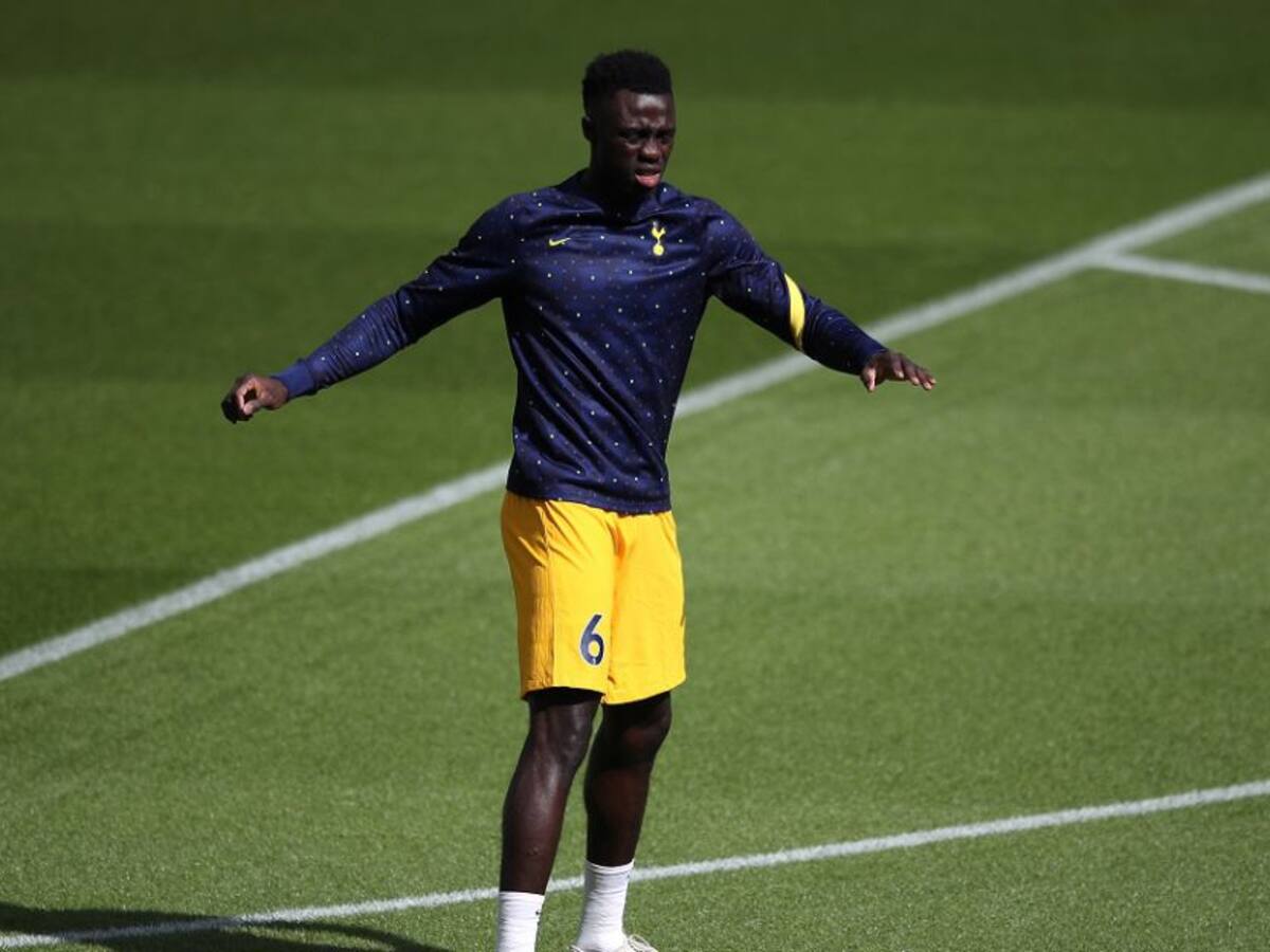 Davinson Sánchez rechaza comentarios racistas en su contra