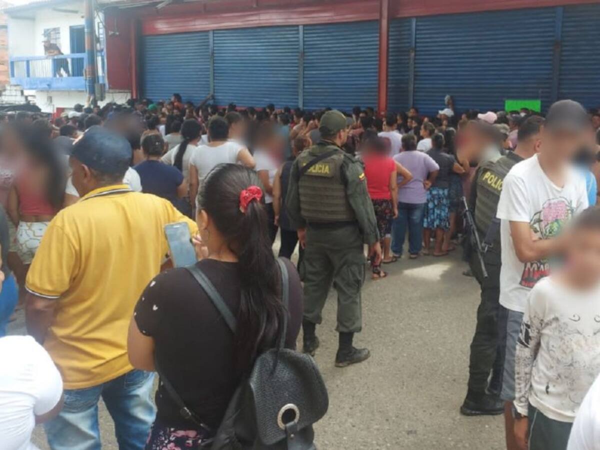 En Tarazá autorizaron abrir dos tiendas para que la gente compre comida