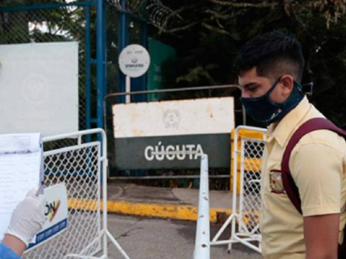 Padres de niños venezolanos denuncian dificultades en el transporte escolar