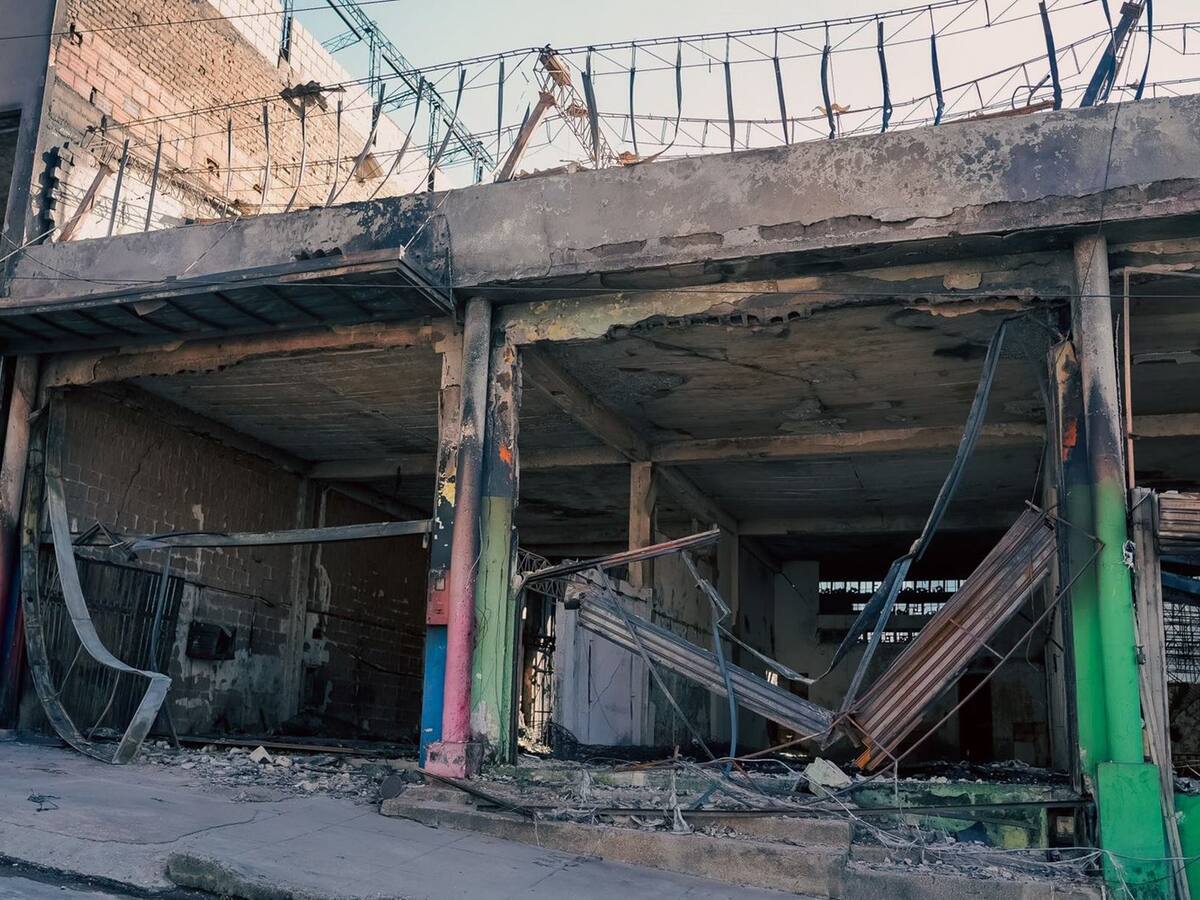 ¿Demolerán los locales comerciales consumidos por el incendio en la calle 19 de Ibagué?