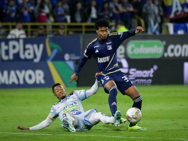 Duelo de Liga entre Millonarios y Fortaleza en Techo. (Colprensa - Mariano Vimos)