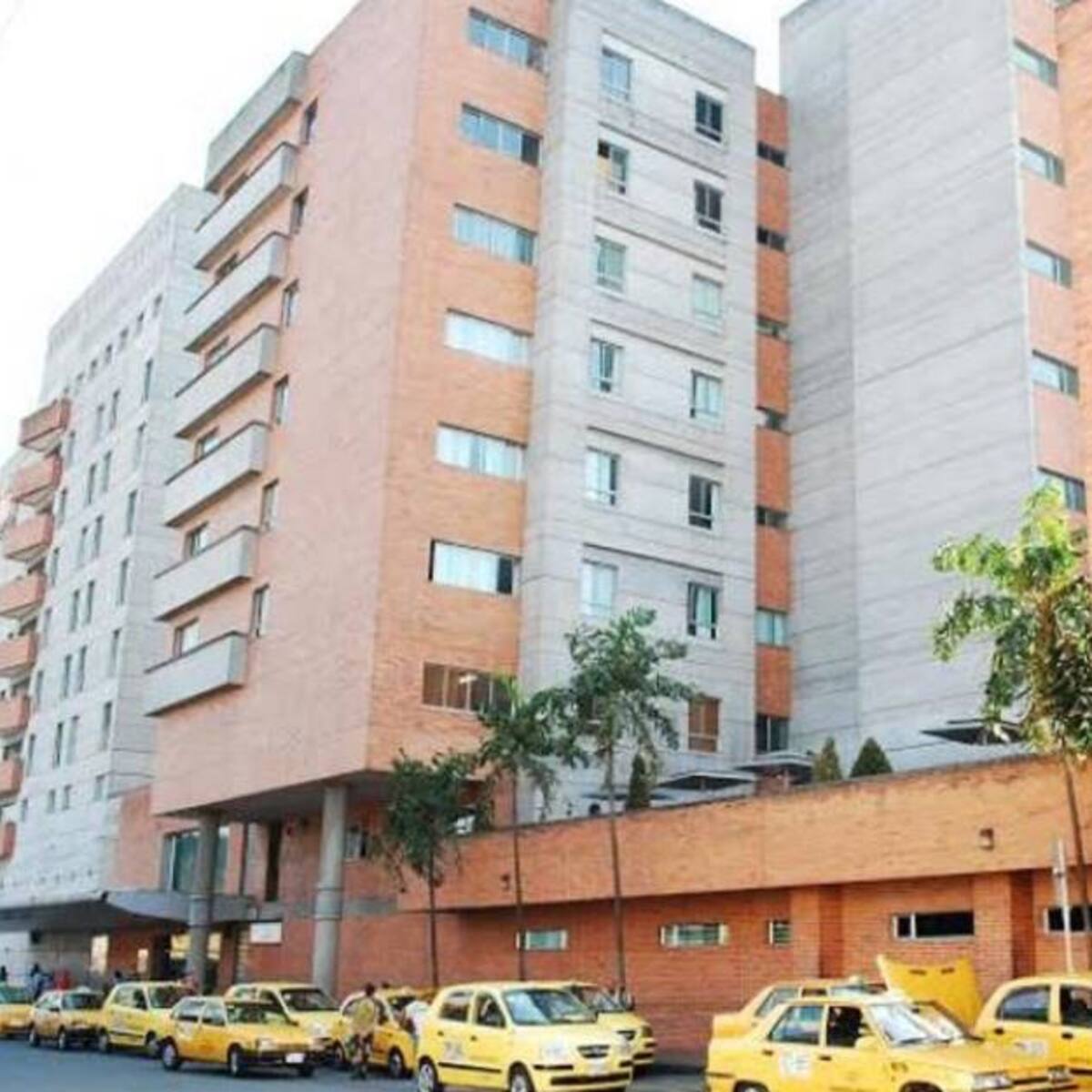 Citan junta extraordinaria en el HGM por grave crisis financiera