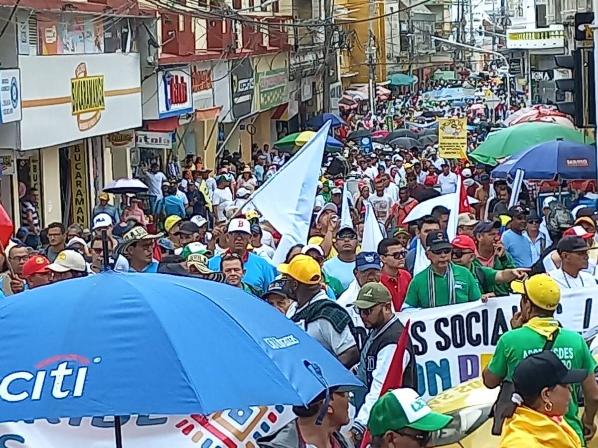 Masiva participación de trabajadores y gremios en la marcha del 1 de mayo en Sincelejo
