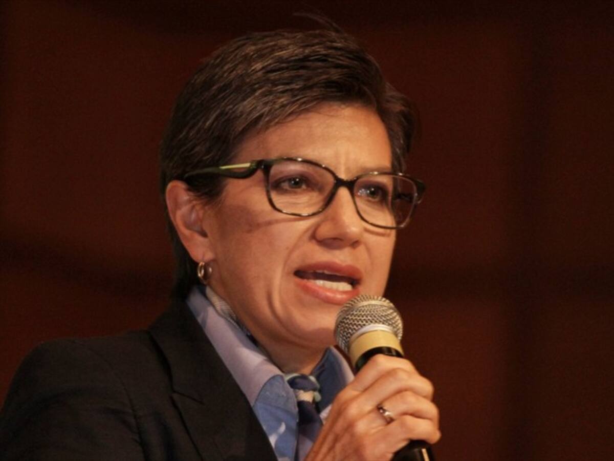 Claudia López no va más al Congreso, pero apoyará a su pareja Angélica Lozano