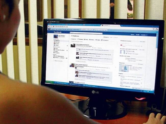 69% de jóvenes en Cartagena se conectan a internet desde su celular