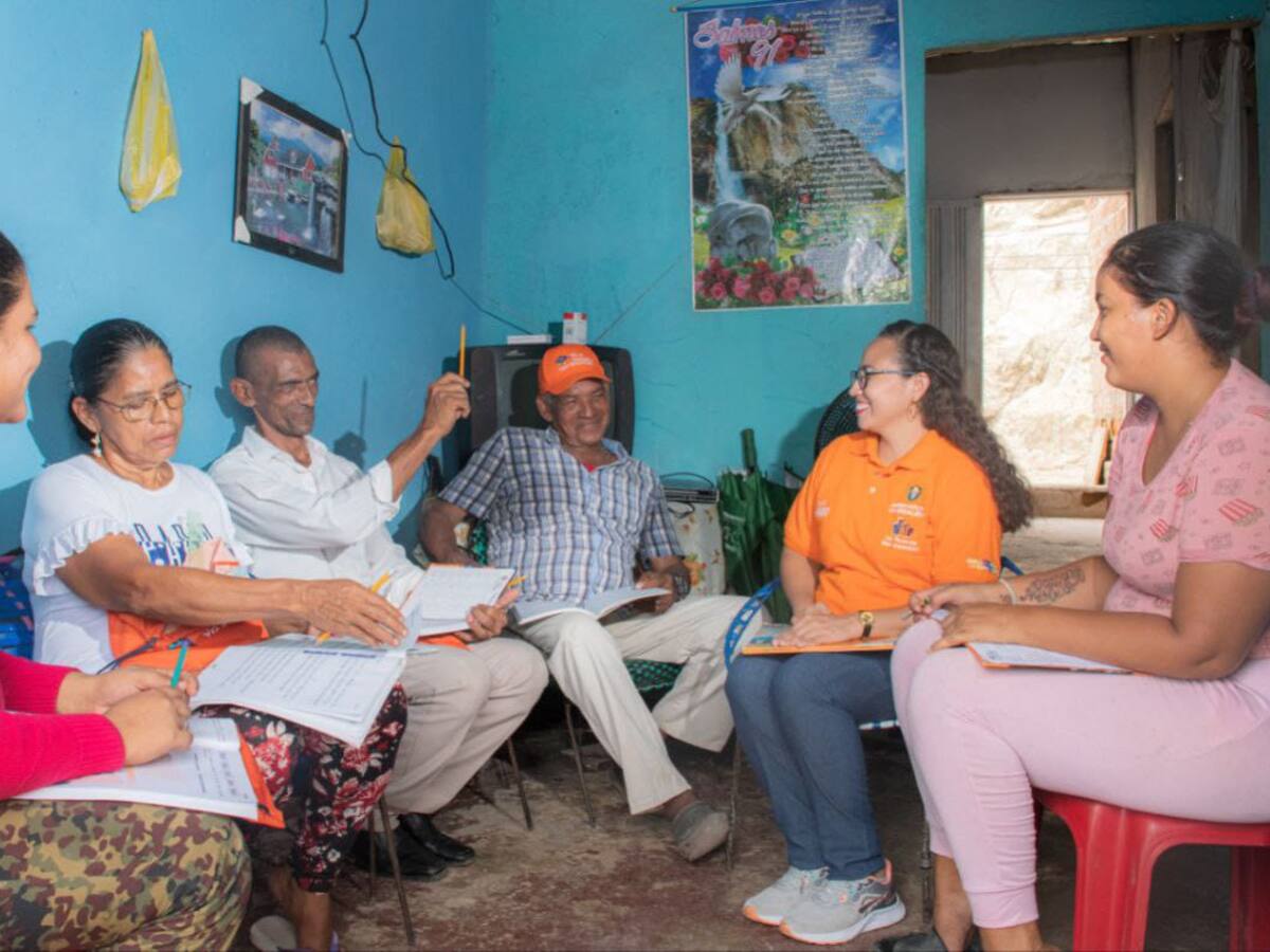 32 mil personas de Magdalena ya saben leer y escribir gracias a programa de alfabetización