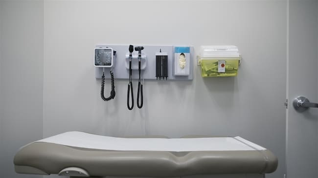 Acusan a médico de abuso sexual a paciente en Melgar. Foto: Getty Images