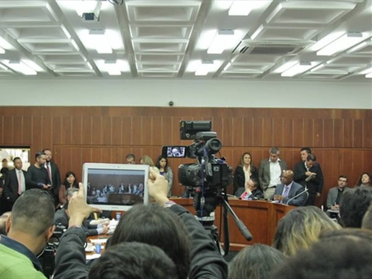 A gritos terminó debate en el Senado sobre planes de ordenamiento territorial