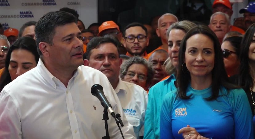 El dirigente político Freddy Superlano (VP) declinó su candidatura a la primaria opositora a favor de la candidata María Corina Machado (Vente Venezuela). Foto: W Radio.