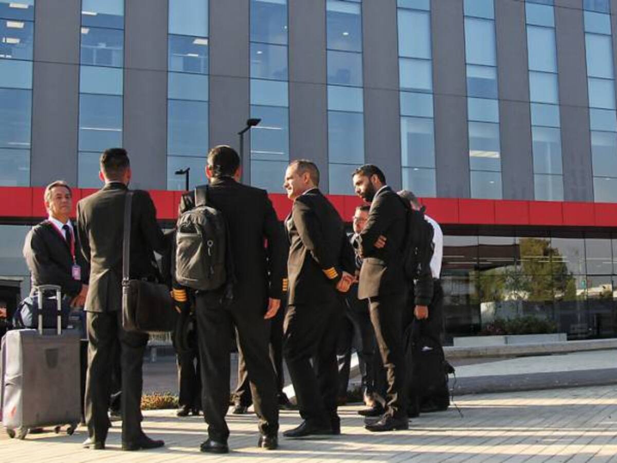 Avianca impugnará tutela que le ordena reintegrar piloto de Acdac