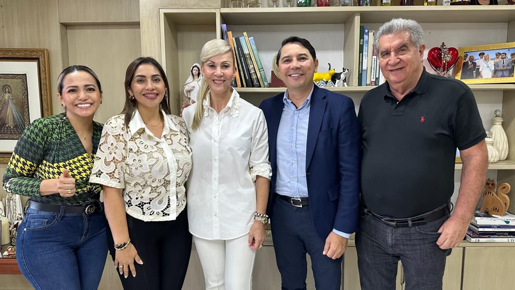 Exalcalde de Ibagué, Andrés Hurtado y la gobernadora del Valle, Dilian Francisca Toro