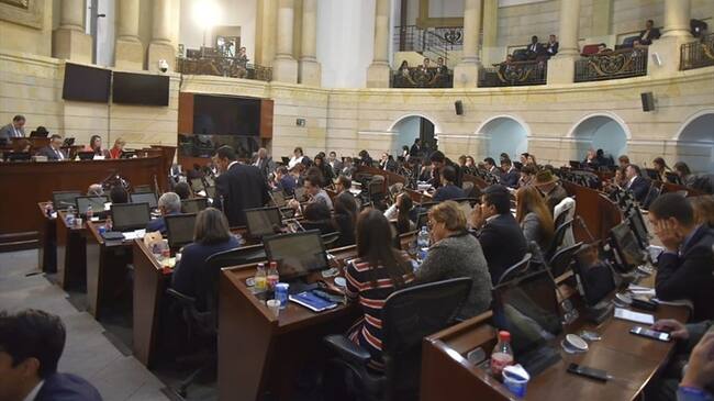 ¿Usted qué opina respecto al salario que reciben los congresistas?. Foto: Colprensa