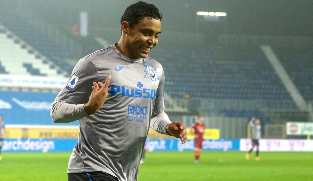 Luis Fernando Muriel festeja su gol marcado a la Roma en diciembre.