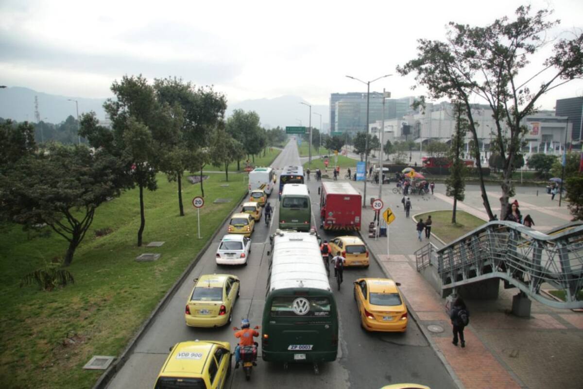 Solamente el transporte público será un medio de transporte autorizado para circular por las vías de la ciudad.