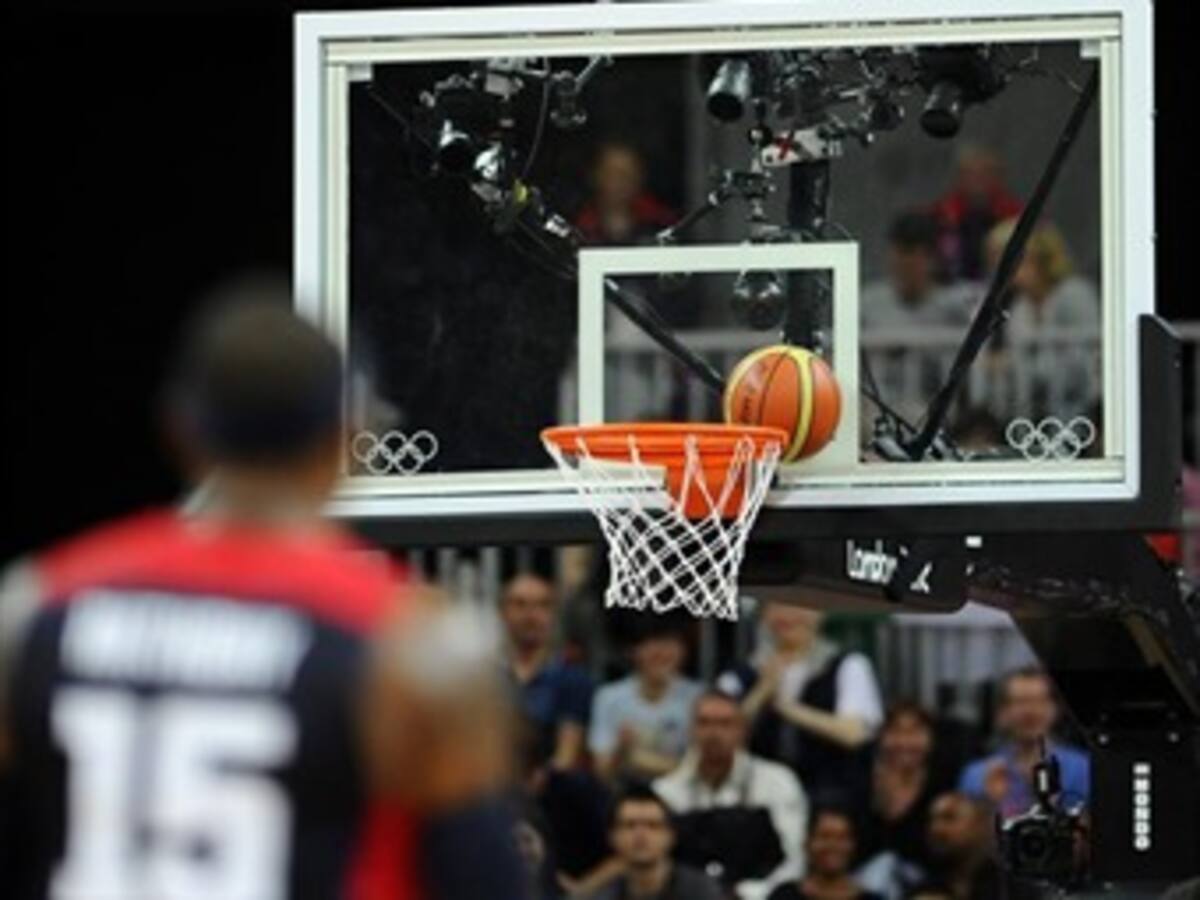 El Dream Team barrió a Túnez 110 - 63 en el baloncesto olímpico