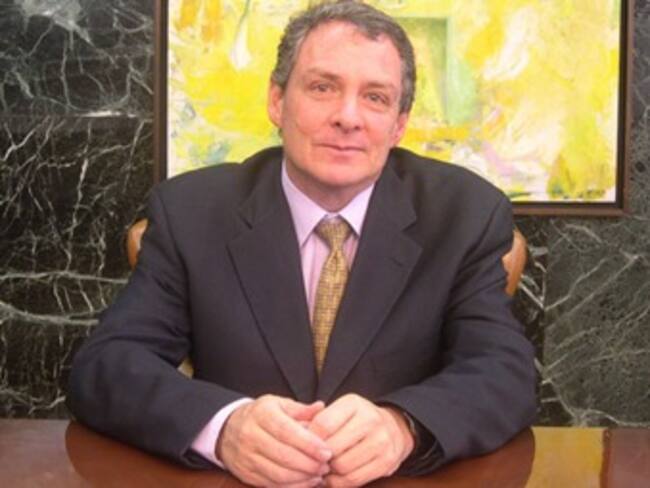 Juan José Echavarria nuevo director de la Comisión para el Estudio de la Política Cafetera