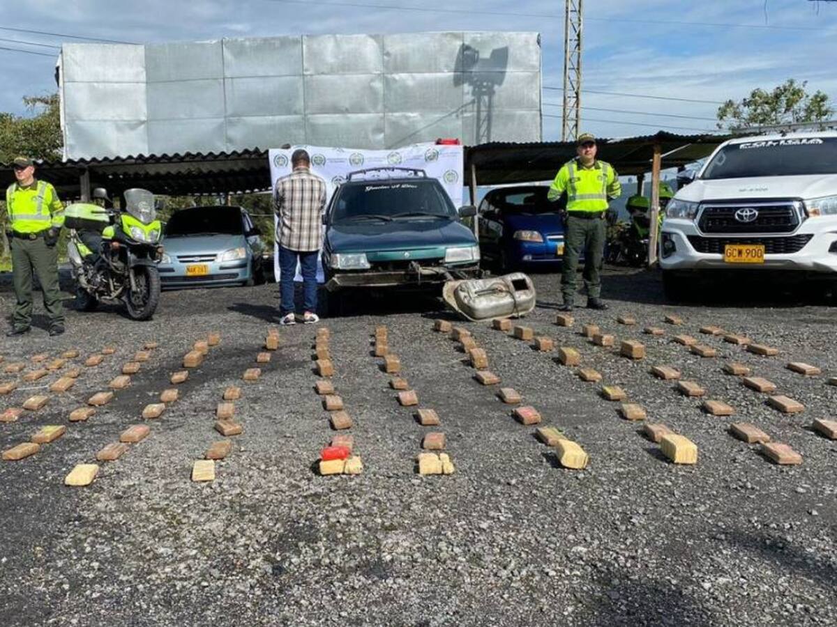 Una persona fue capturada con 100 kilos de marihuana en la vía Manizales - Bogotá