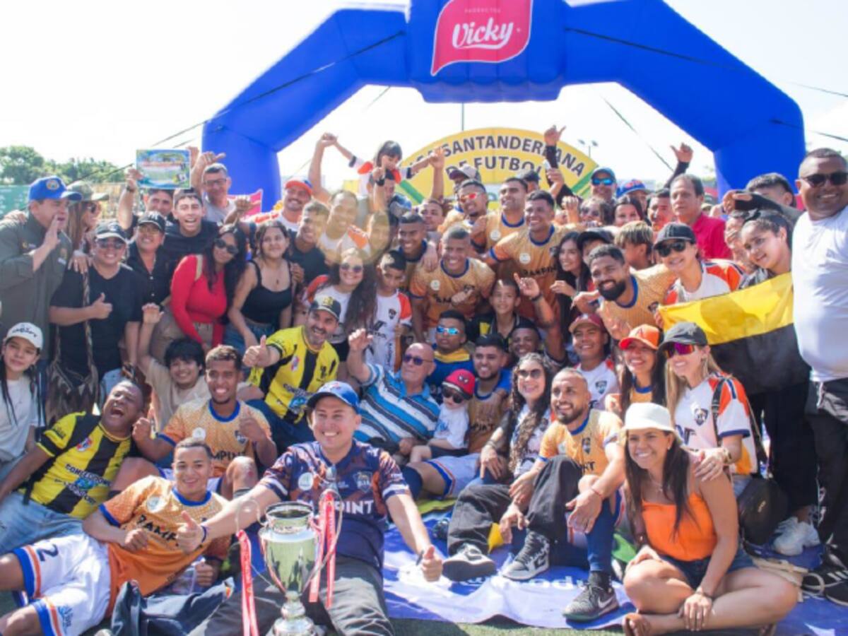 ¡Nuevo campeón! Barrancabermeja F.C. alzó el título del Torneo de La Marte