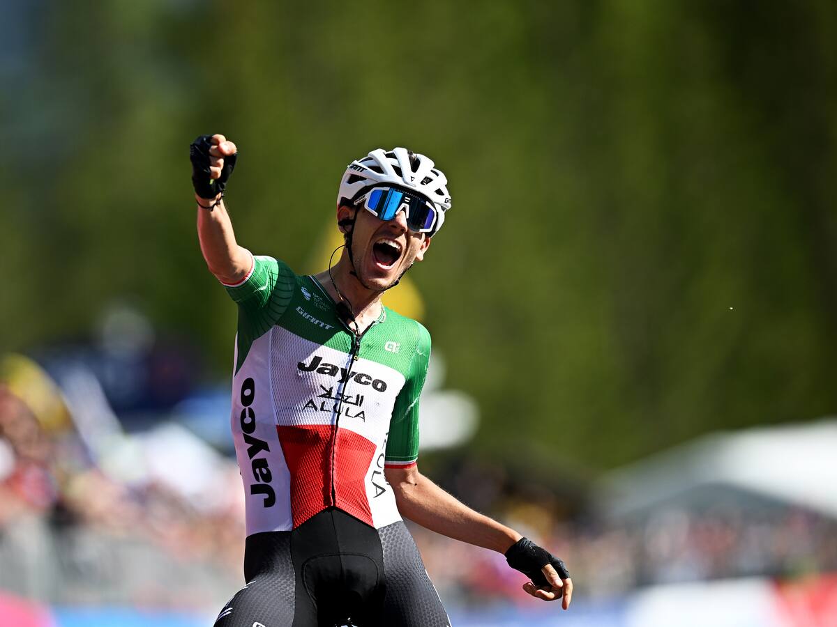 Filippo Zana triunfa en la montaña y gana la etapa 18 del Giro de Italia