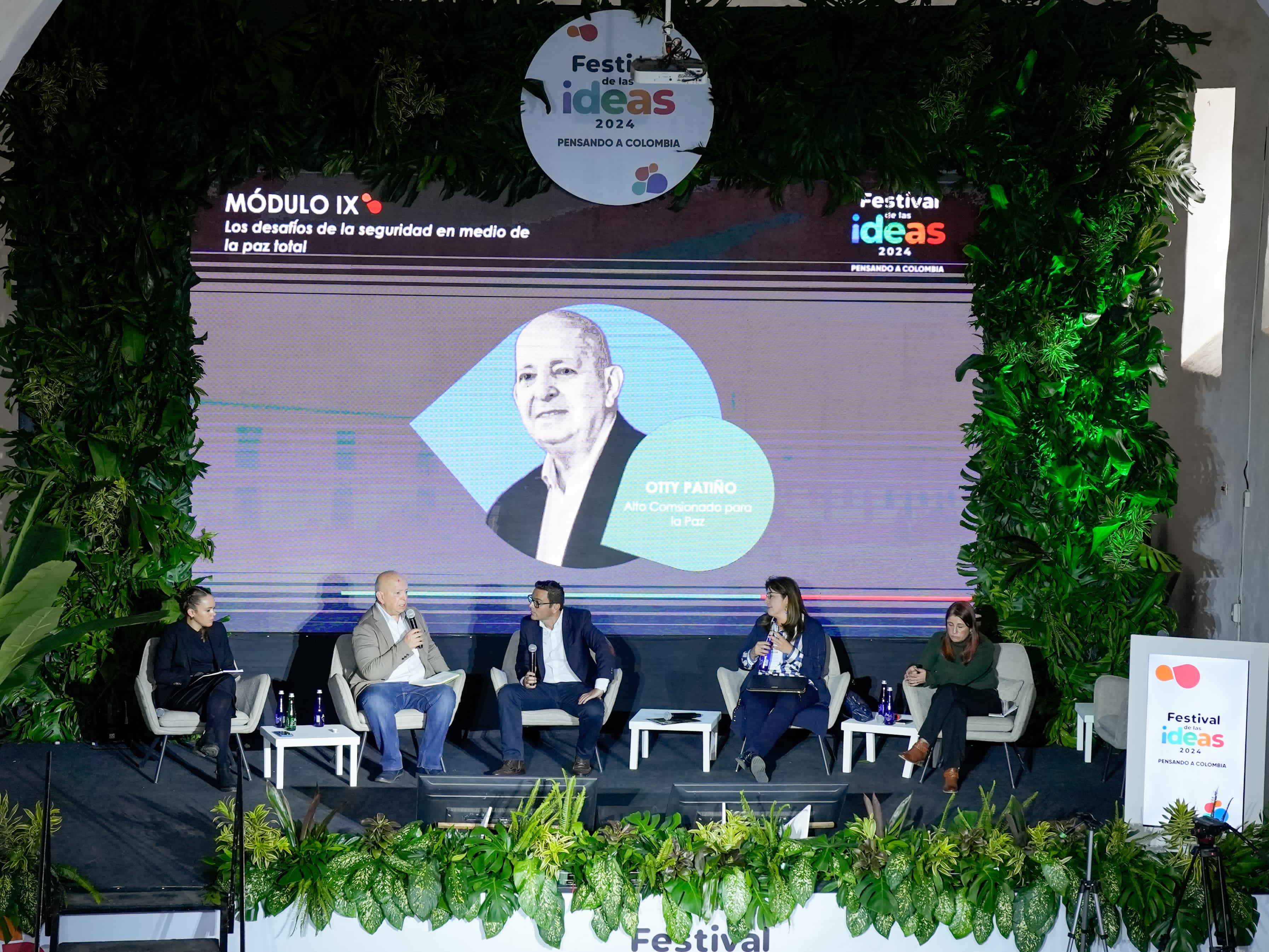 Representantes del Estado y de la sociedad civil abordan los desafíos para la Paz Total en Colombia. | Foto: Caracol Radio