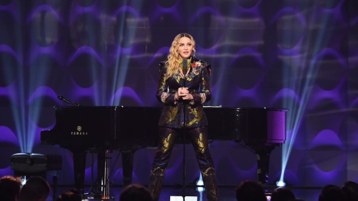 ¿Like a Virgin moderno? Madonna reaparece vestida de novia