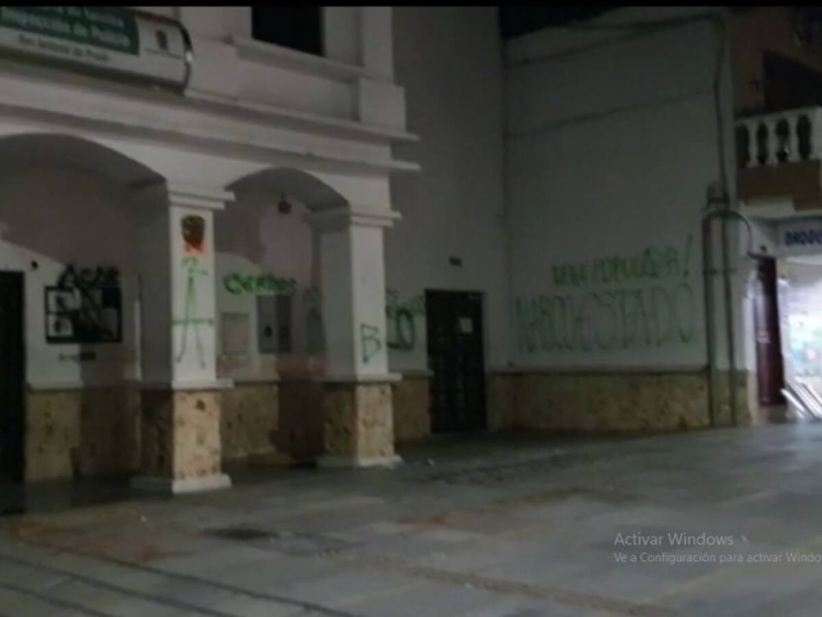 Tres capturados y un policía lesionado, balance de protestas en Medellín