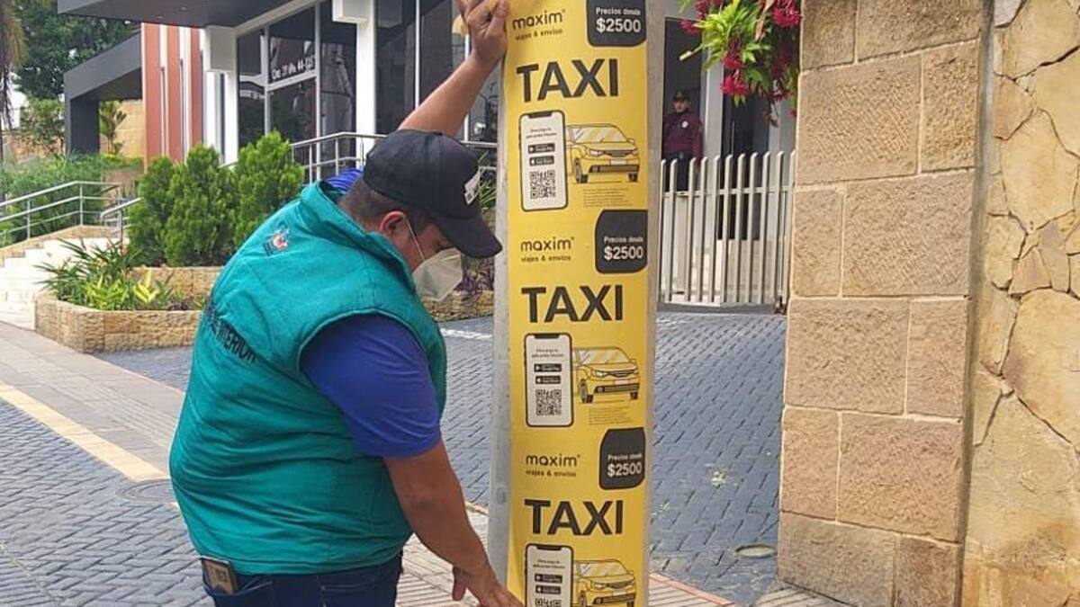 Multan a plataforma digital de transportes por publicidad ilegal