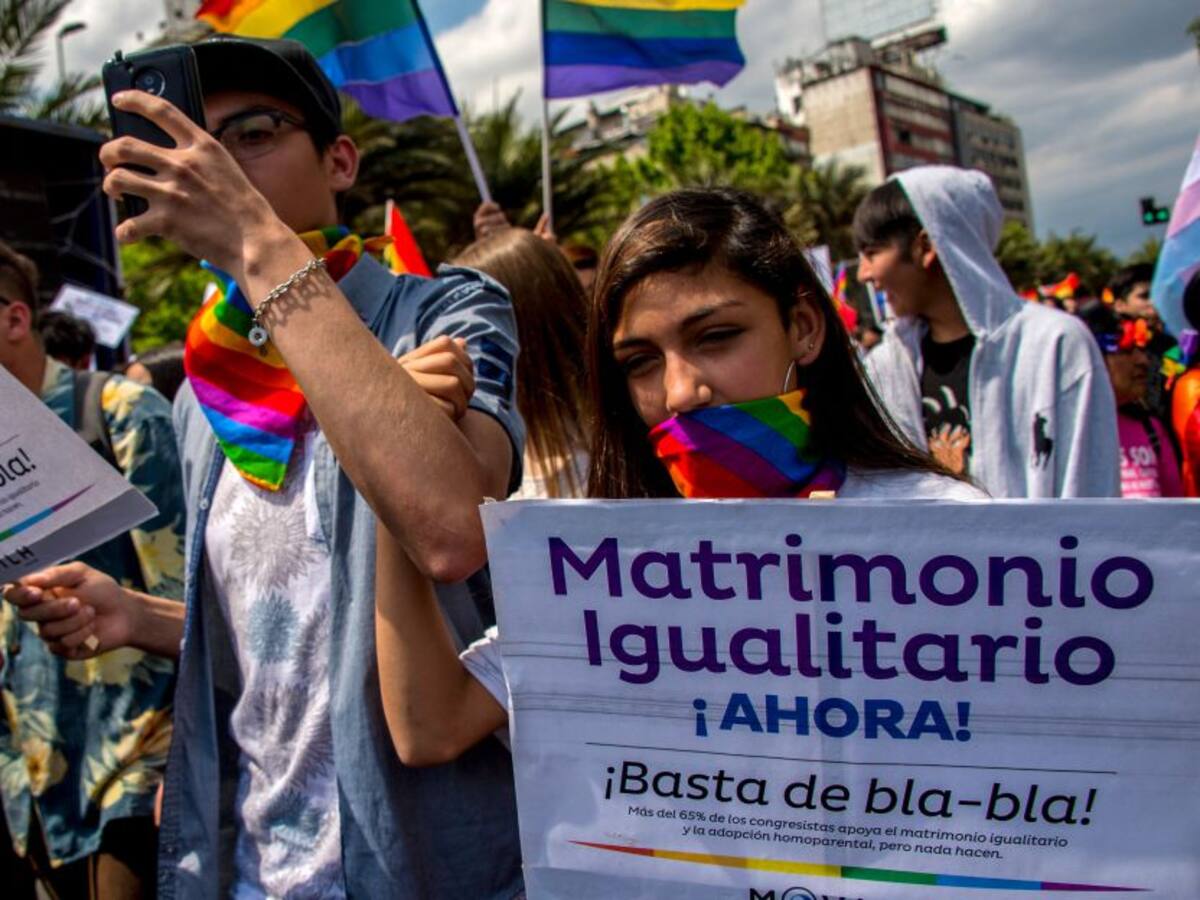 Piñera dice que "ha llegado el tiempo del matrimonio igualitario" en Chile