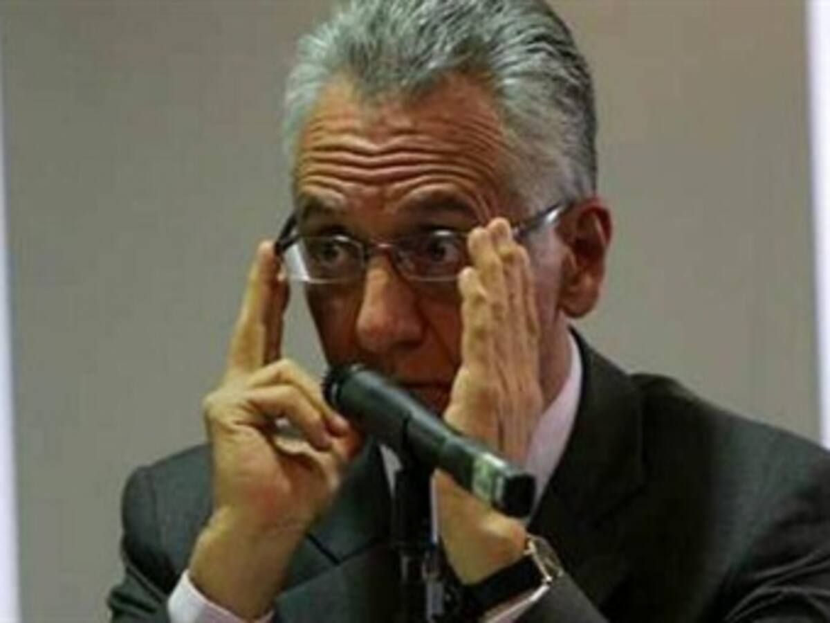 ‘Mano oscura’ detrás de la revocatoria sería Vargas Lleras: Jaramillo