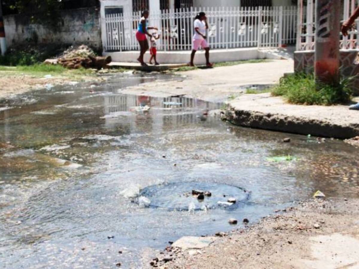 Alcaldía de Cartagena conmina entidades encargadas del mantenimiento de tapas de alcantarilla