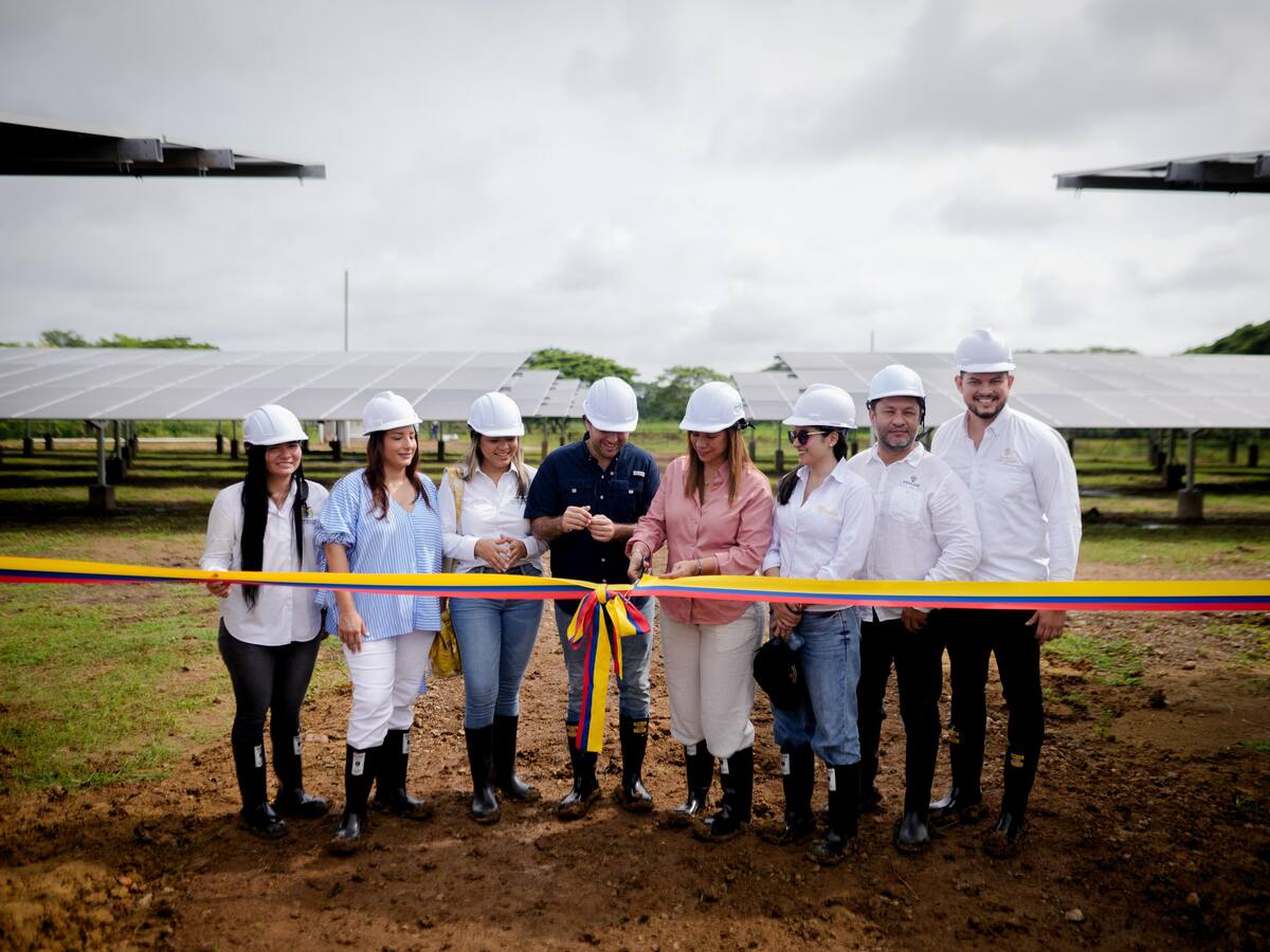 En Arroyohondo fue entregada la primera granja solar de Bolívar: reducirá en 35% la tarifa eléctrica