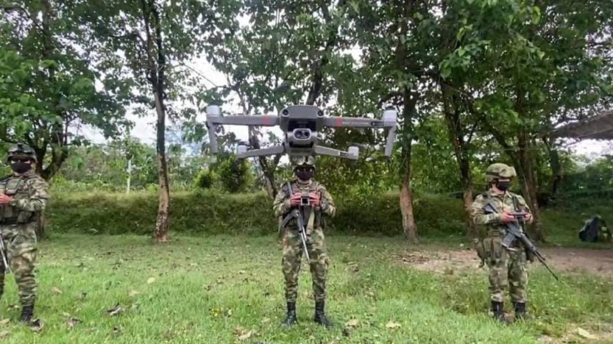 En el sur de Bolívar reforzarán estrategia militar con nuevos drones y antidrones