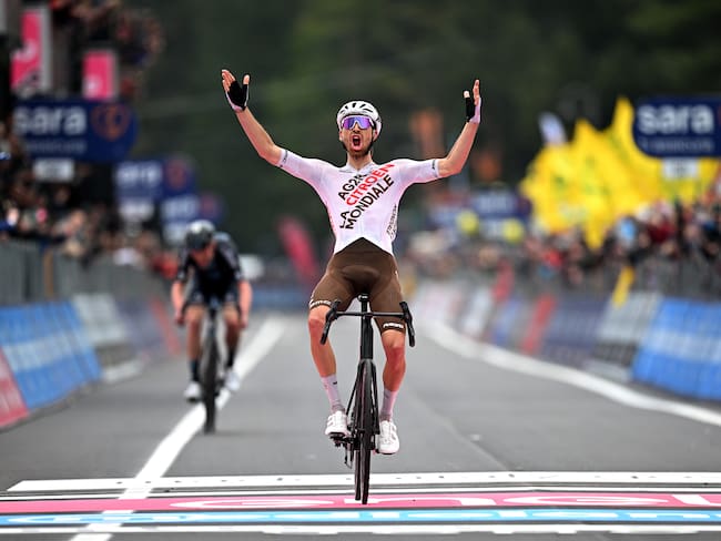 Paret-Peintre celebra la victoria en la cuarta etapa del Giro de Italia. (Photo by Stuart Franklin/Getty Images,)