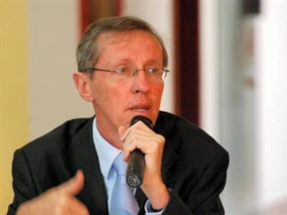 "Es un acuerdo sensato, factible y modesto": Antonio Navarro