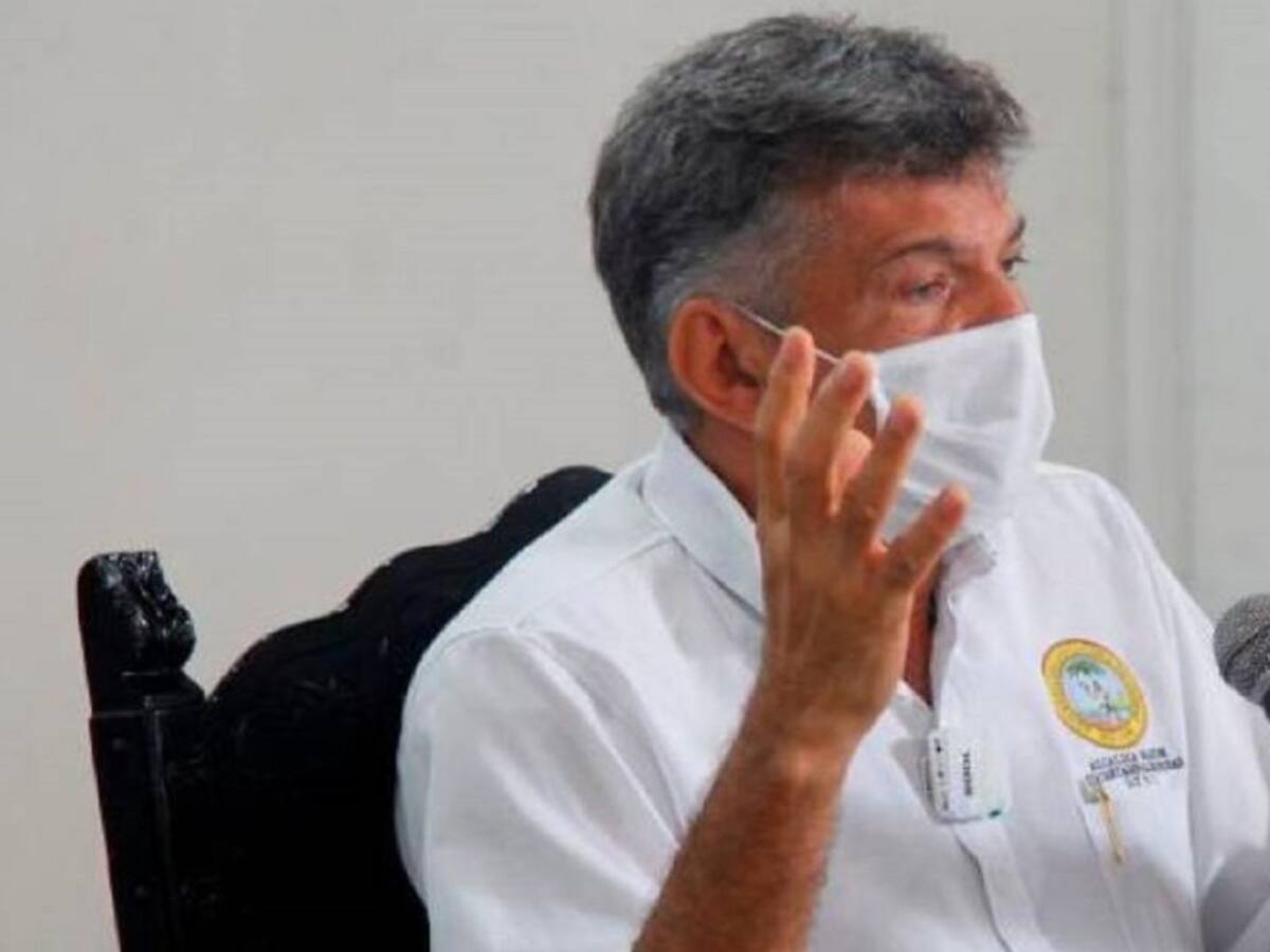 Secretario de interior, aislado tras resultar positivo para COVID-19