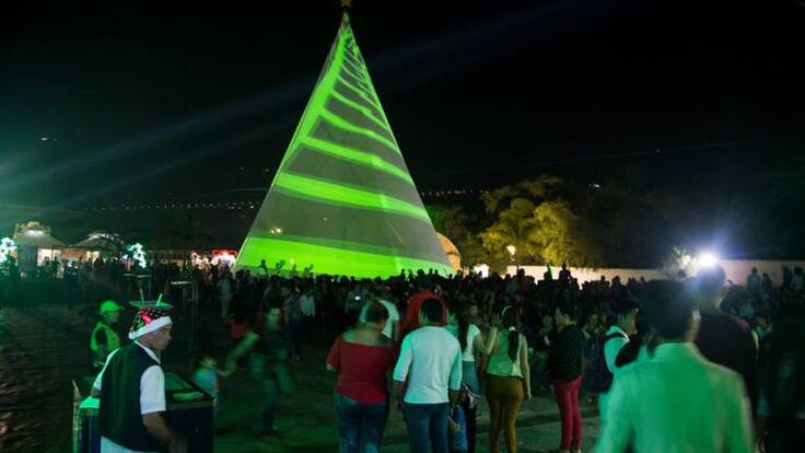 El árbol navideño más grande de Colombia, una proyección interactiva