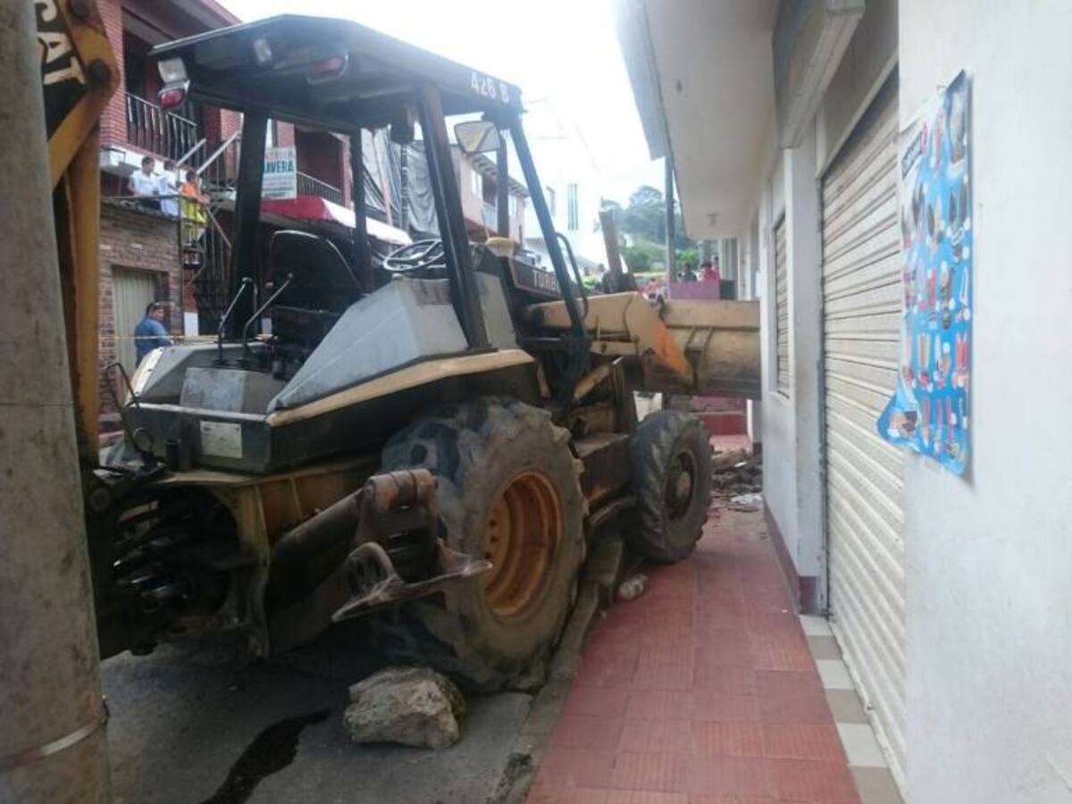 Joven de 16 años muere por una retroexcavadora que se quedó sin frenos en San Luis de Gaceno