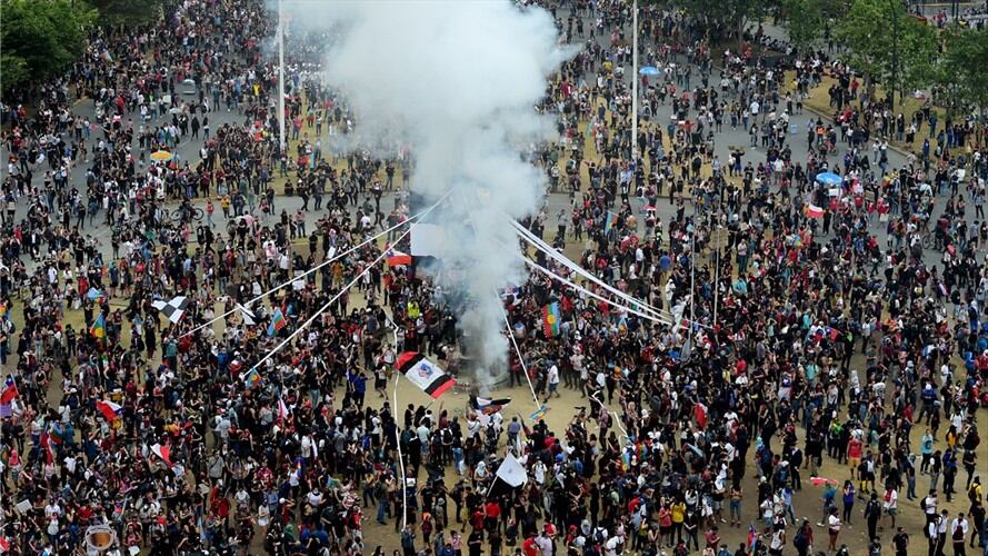 El jefe de Estado no precisó una fecha para presentar el proyecto y añadió que todas las reformas se discutirán en el Congreso. . Foto: Agencia AFP