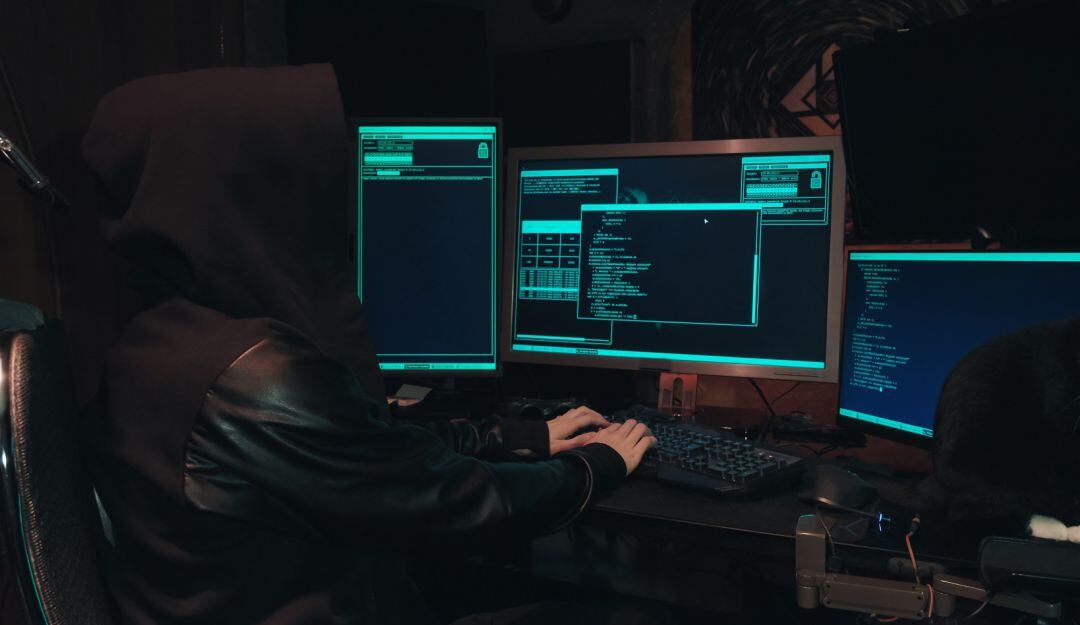 Anonymus amenaza con publicar archivos hackeados del Banco Central de Rusia