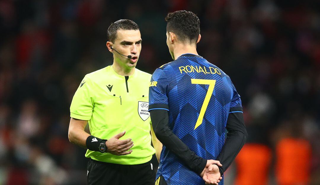 Árbitro rumano Ovidiu Hategan