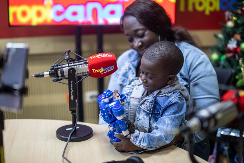 Yandry y su mamá. Foto: Caracol Radio-PrisaMedia