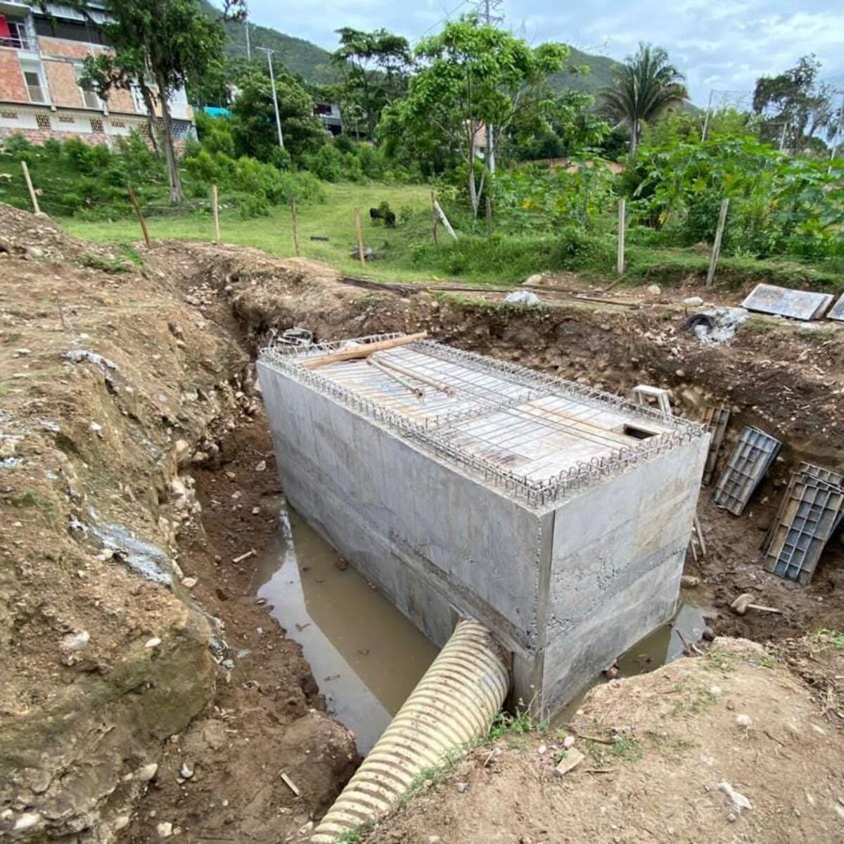 Avanzan obras de acueducto y alcantarillado para mejorar el acceso al agua en el Huila
