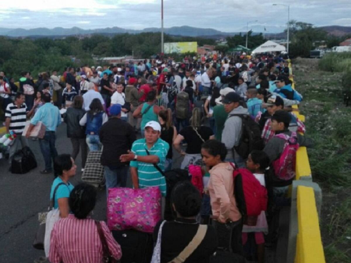 Alcaldes fronterizos alertan por masiva llegada de venezolanos